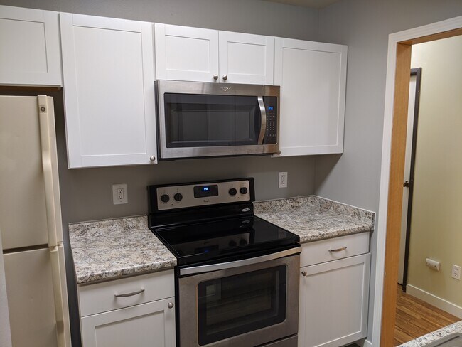 Building Photo - 10270 Jamestown Dr
