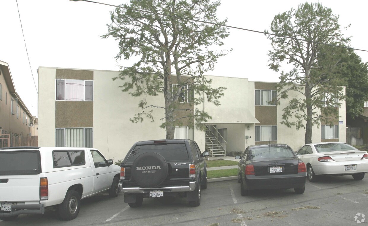 Foto del edificio - 2045 E Appleton St