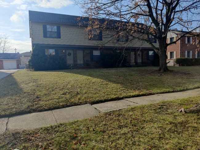 Building Photo - 5509 Glenridge Dr