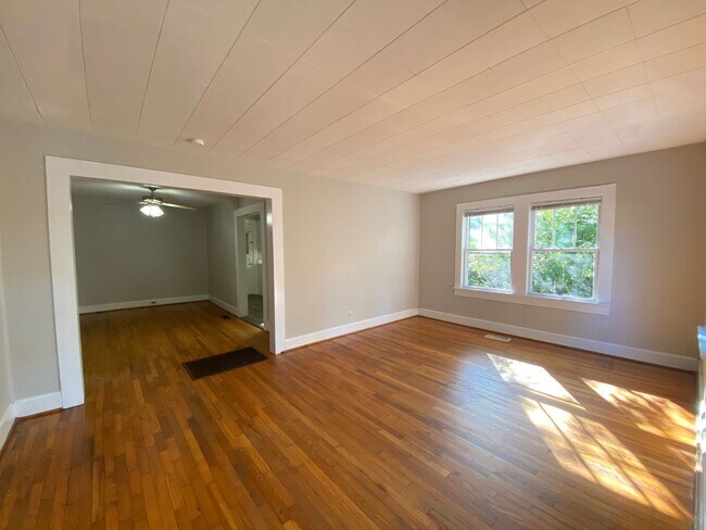 Foto del edificio - 210 E 28th St