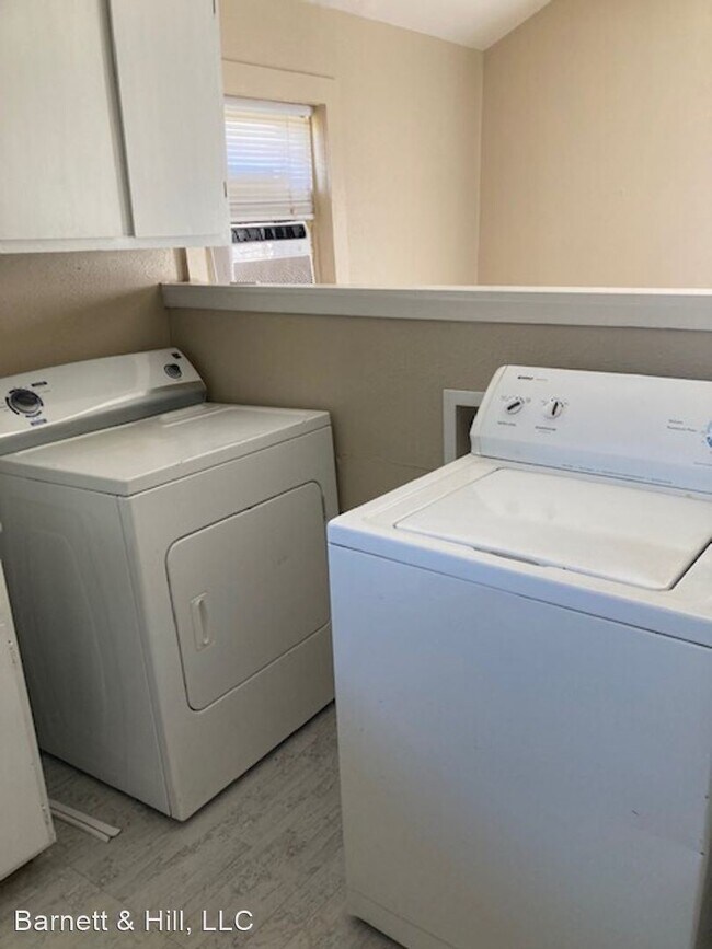 Foto del edificio - 1 br, 1 bath House - 2130 S 2nd Apt C