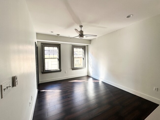 Building Photo - Modern 1-Bed Near Tulane/City Park with In-Unit Laundry & Off-Street Parking