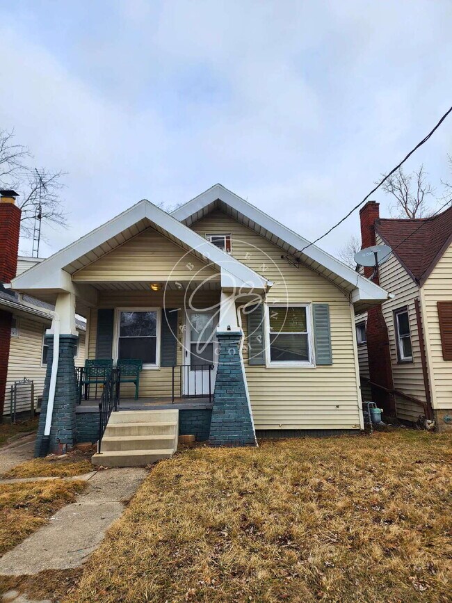 Foto del edificio - 2 bed with huge bonus finished room in basement!