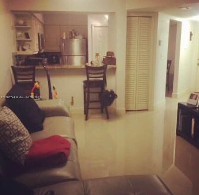 Foto del edificio - 15555 N Miami Lakeway