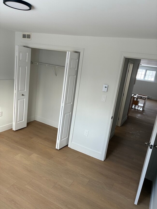 Building Photo - 348 Lutz St