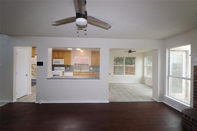 Foto del edificio - 9828 Westmere Ln