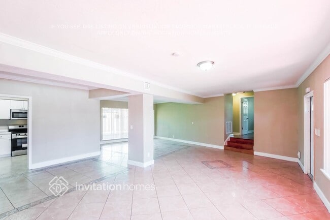 Building Photo - 761 W Dayton Cir