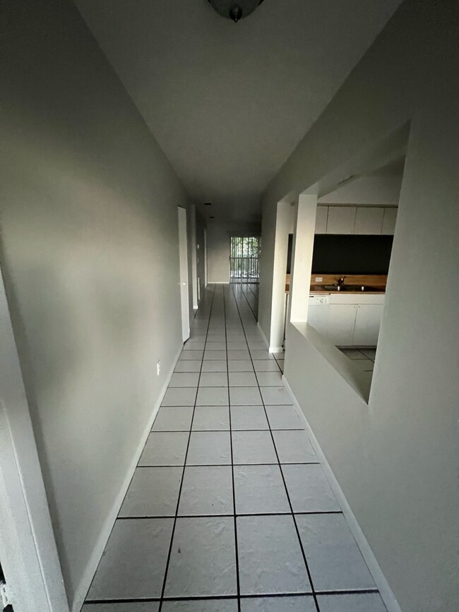 37 SE 24th Ave, Cape Coral, FL 33990 - Apartments in Cape Coral, FL ...