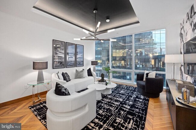 Foto del edificio - 300 International Drive