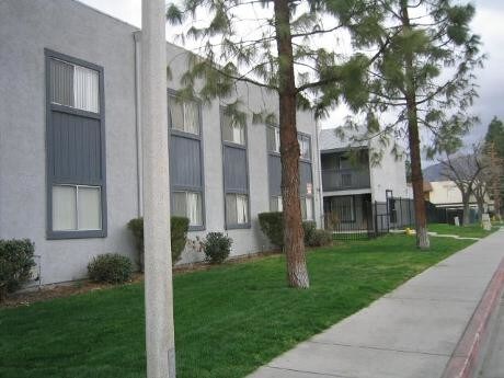 Building Photo - 862 Minor St