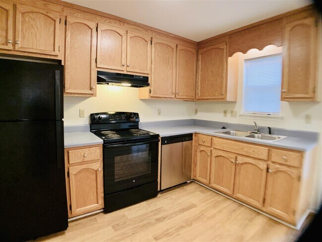 Building Photo - 4676 Oriole Ct