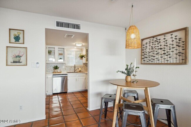 Foto del edificio - 2401 N 70th St