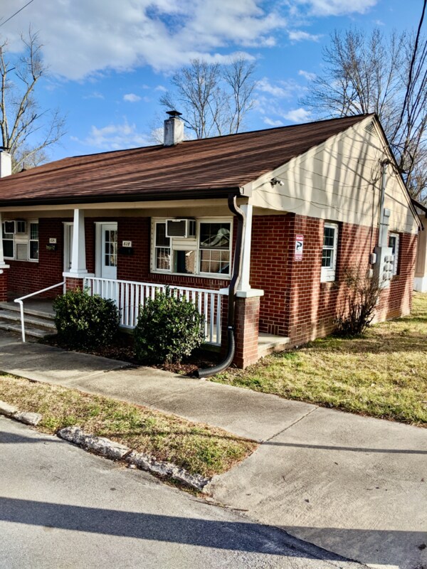 Primary Photo - 828 1st Ave W