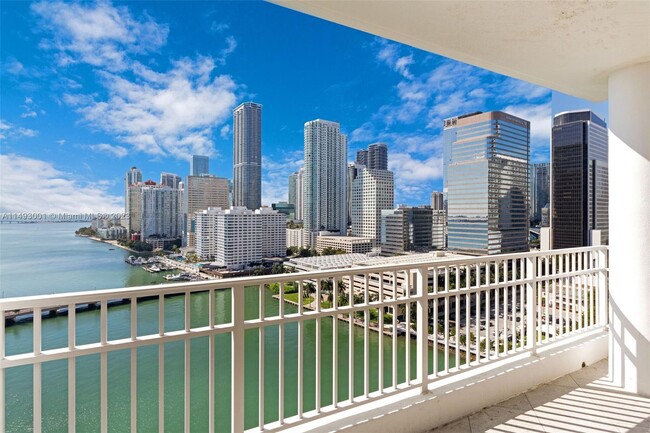 Foto del edificio - 701 Brickell Key Blvd