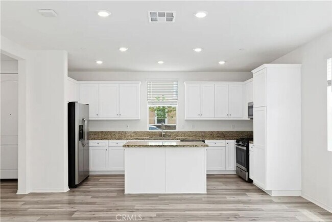 Foto del edificio - Great 3 bed 3 bath home