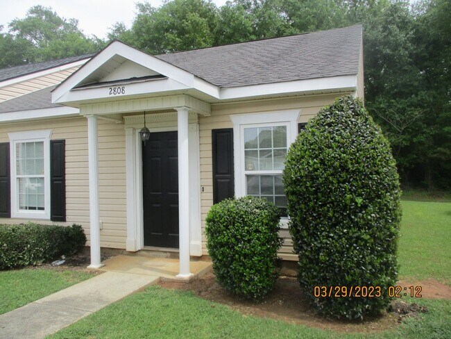 Foto del edificio - McLain, 2808