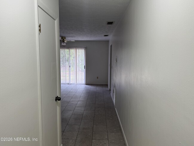 Building Photo - 1015 W Pratt St