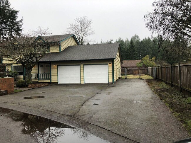 Building Photo - Price reduced
