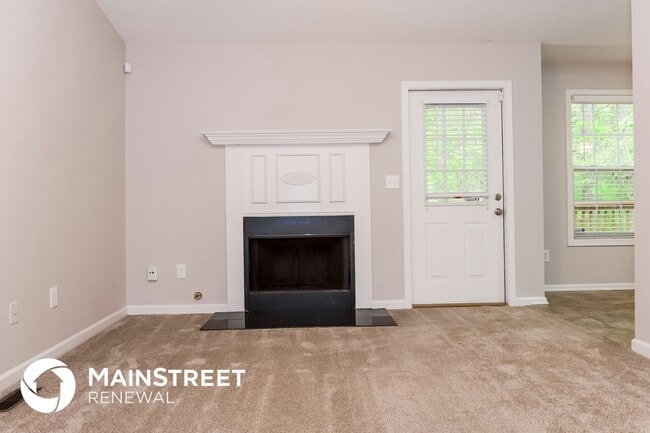 Building Photo - 5515 Hall Cir