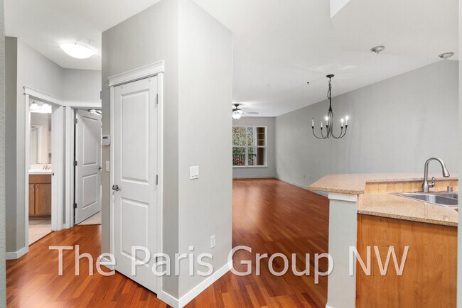 Foto del edificio - 4321 Issaquah Pine Lake Rd SE