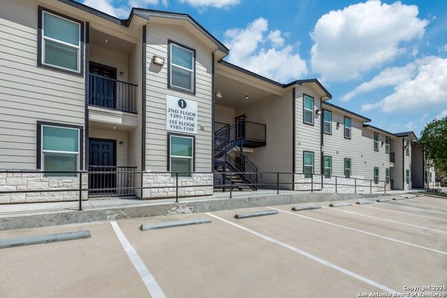 Foto del edificio - 5415 Ingram Rd