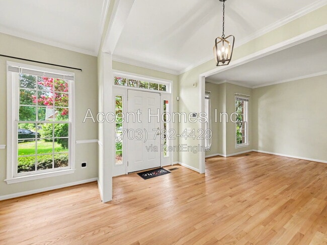 Photo - 6034 Sumner Road House