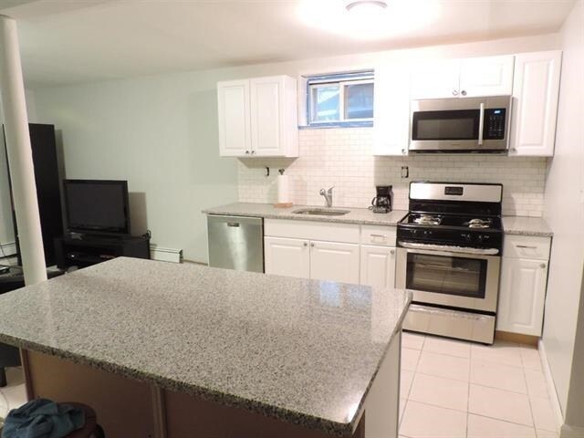 Primary Photo - 9 Holmes Ave