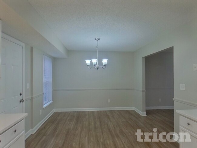 Foto del edificio - 2608 Misty Cove Pl NE