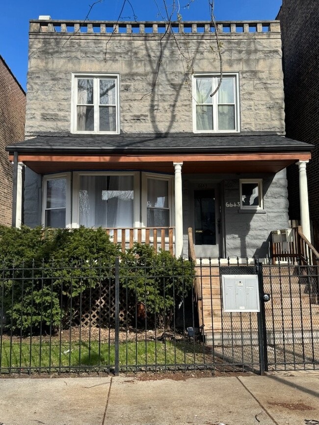 Building Photo - 6643 S Ingleside Ave