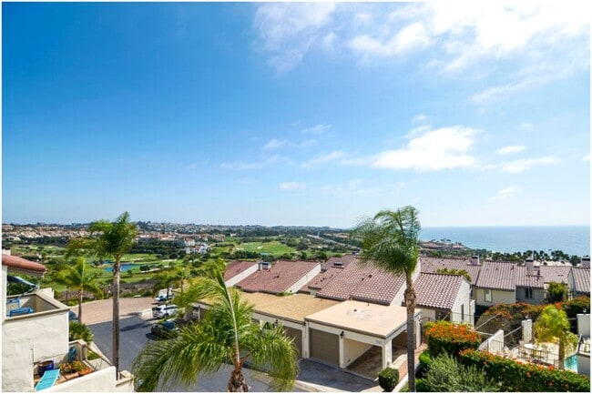 Foto del edificio - SPECTACULAR OCEAN VIEW CONDO!!