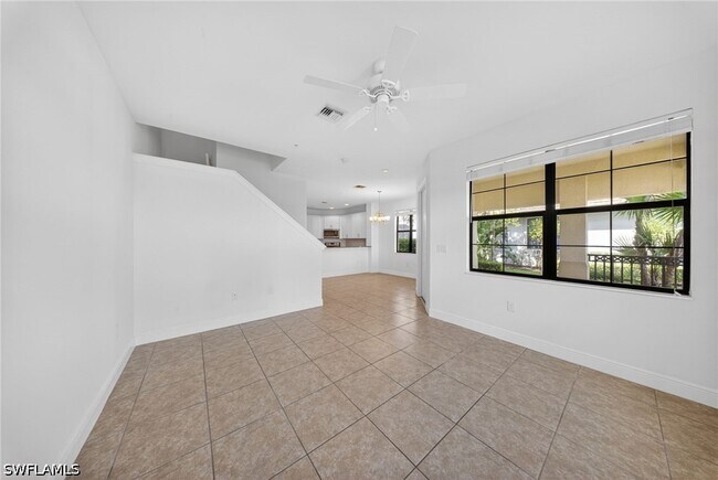 Building Photo - 1435 Santiago Cir