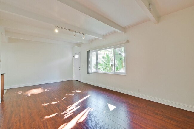 Building Photo - 330 Higdon Ave