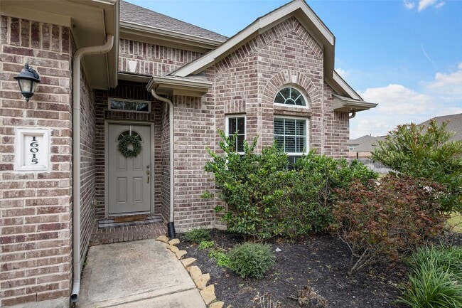 Building Photo - 16015 Jaime Knoll Ln