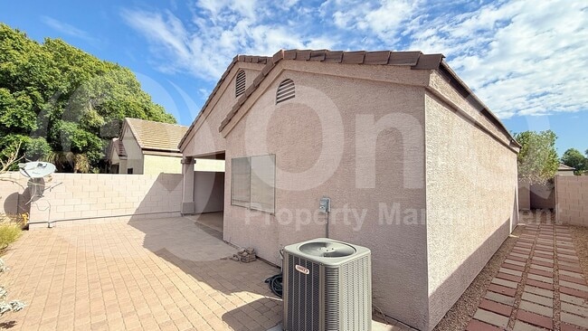 Foto del edificio - 3237 E Maldonado Dr