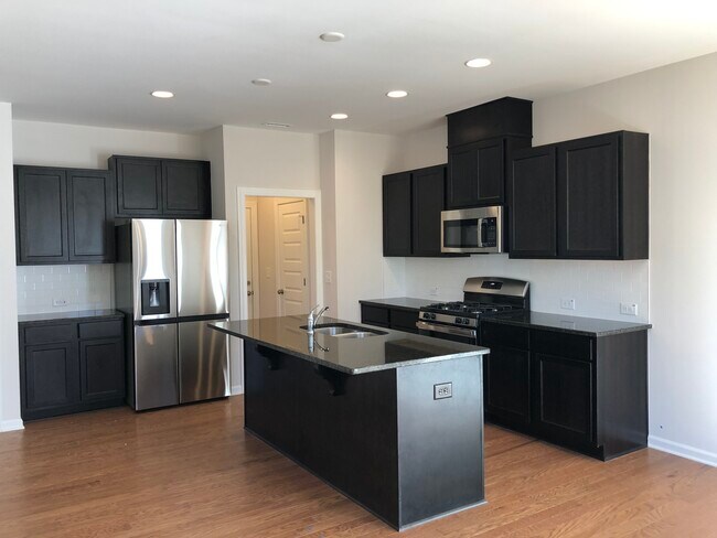 Foto del edificio - 8019 Windthorn Pl