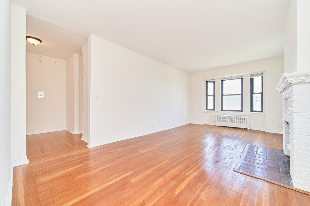 2475 Palisade Ave Unit 2D, The Bronx, NY 10463 Room for Rent in The