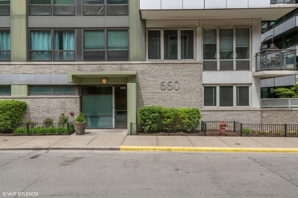 Foto principal - 660 W Wayman St
