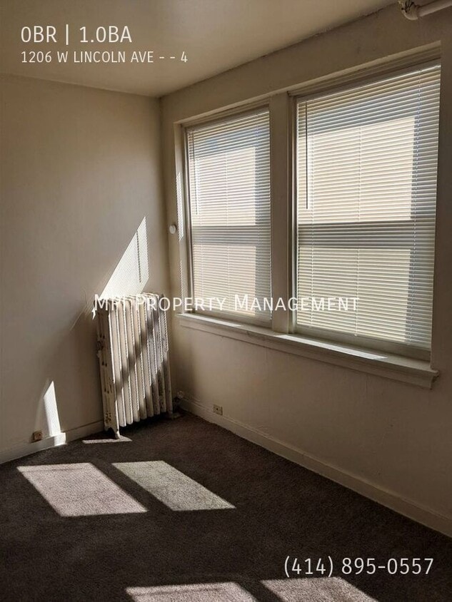 Foto principal - 1206 W Lincoln Ave