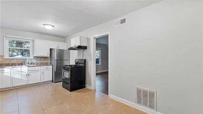 Building Photo - 2797 Harlan Dr