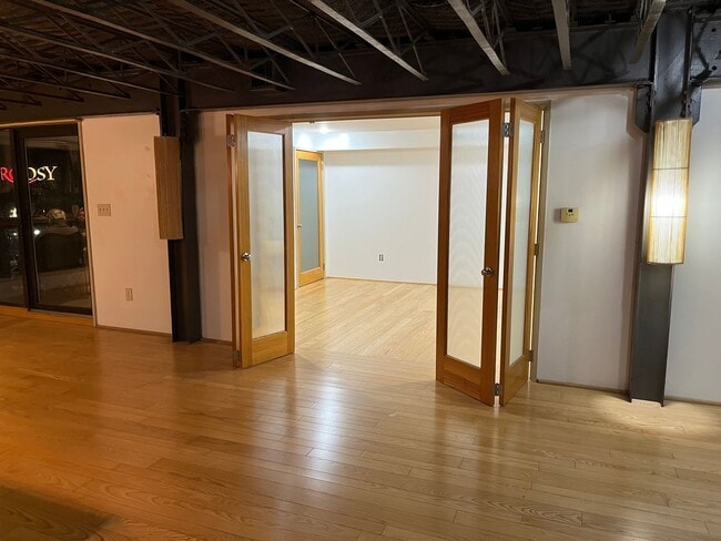 Foto del edificio - 10 E Broadway