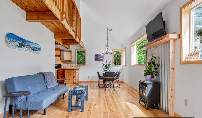 Building Photo - 33749 Wolf Trail Ln