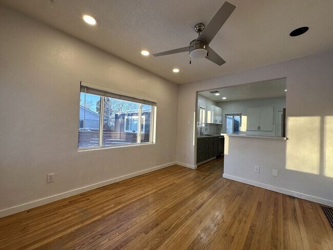 Foto del edificio - 2375 S Lincoln St