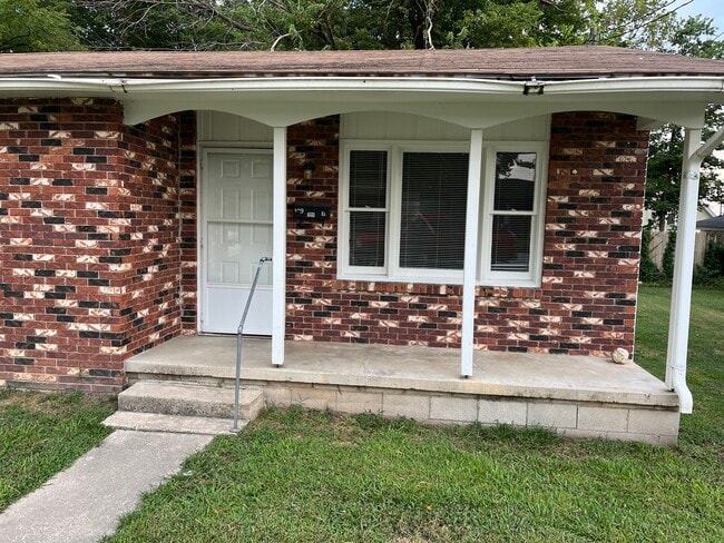 Building Photo - 119 W Maupin
