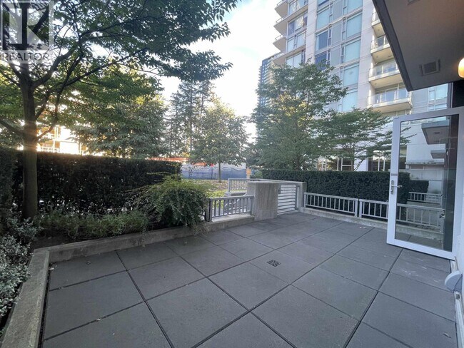 Photo du bâtiment - 6522 Nelson Ave