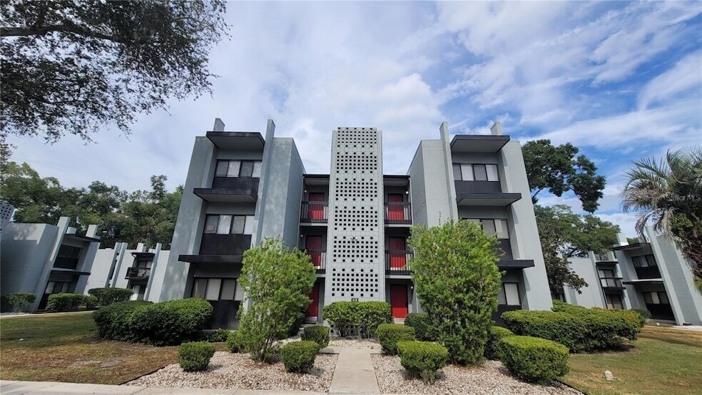 Foto principal - 415 NW 39th Rd