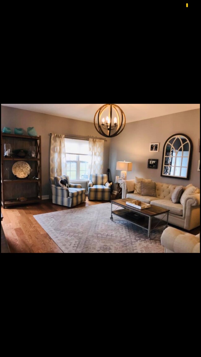 Foto del edificio - 337 Laurel Oak Ln
