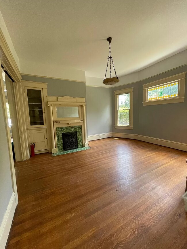 Building Photo - 1518 13th St S