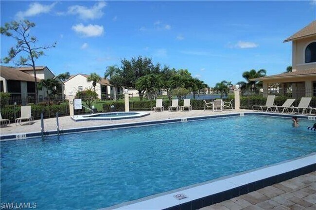 Foto del edificio - Short Term or Long-Term Rental at The Club at Crystal Lake