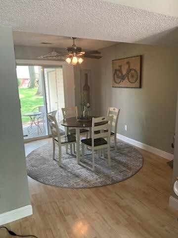 Foto del edificio - 9177 Wrenwood Ln