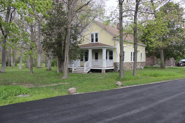 Building Photo - 11627 Burr St